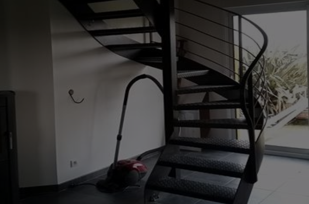 Pourquoi choisir une structure d’escalier en acier ?